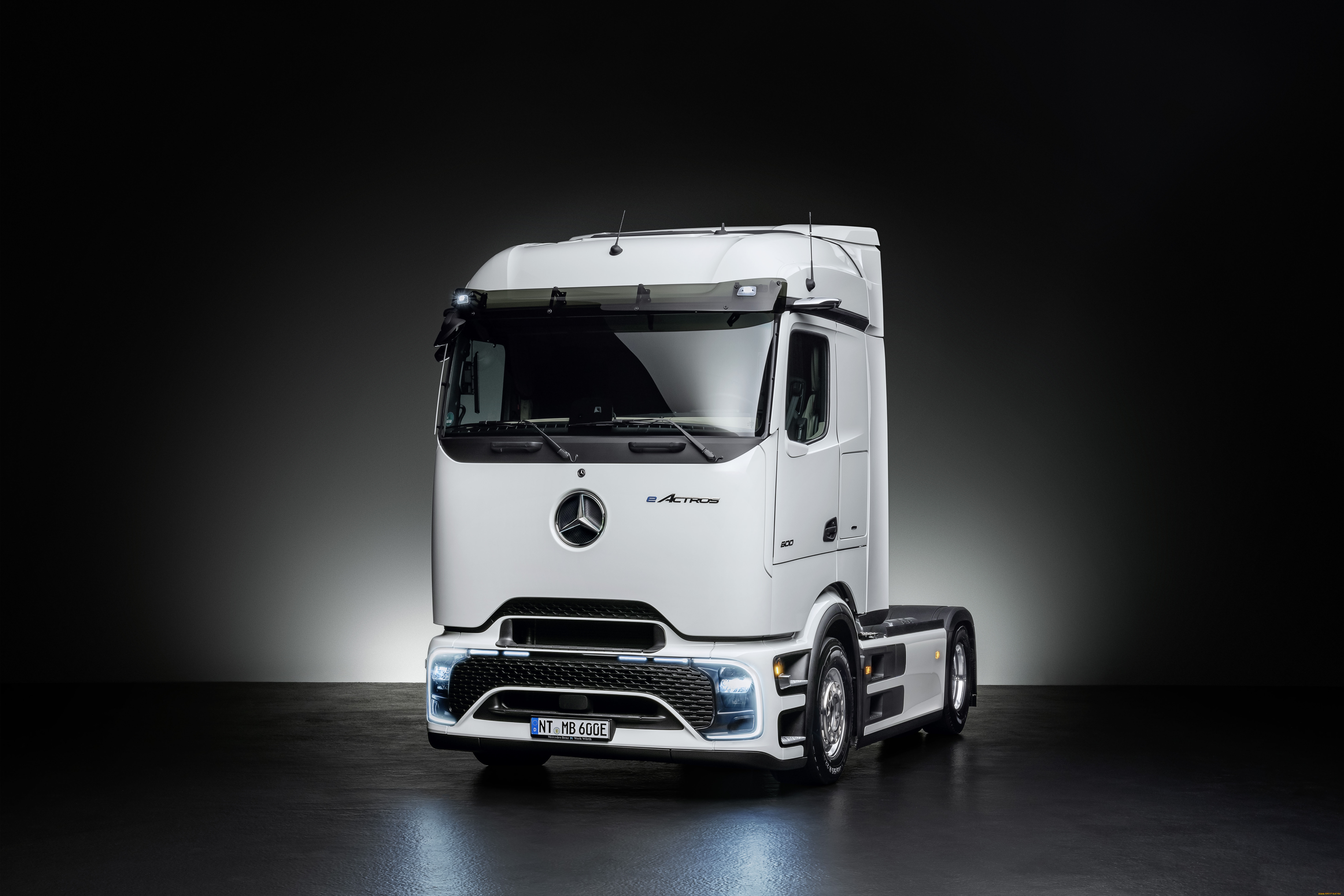 , mercedes trucks, mercedes